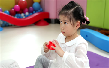 5歲孩子說話不清楚怎么訓(xùn)練？