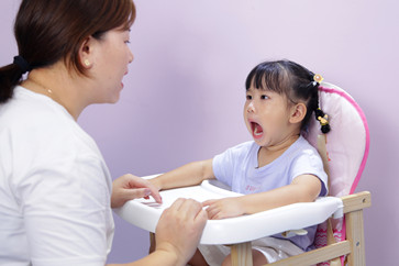 小孩說話晚怎么訓(xùn)練？